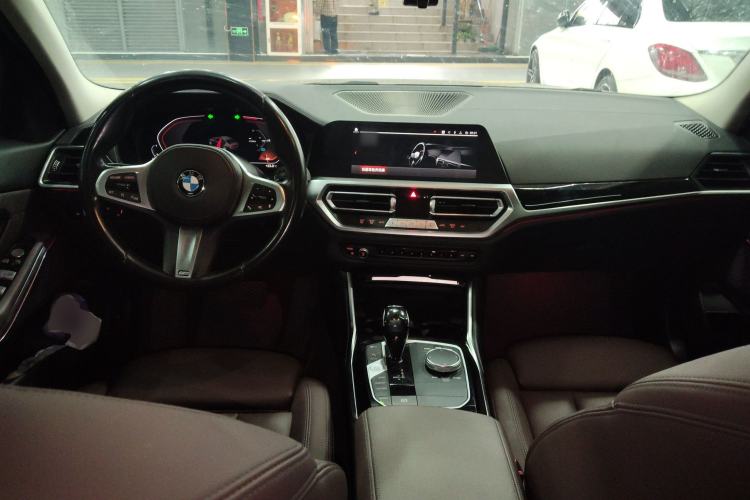 Used BMW 3 Series 2021 Facelifted 320Li M Sport Package Center Console