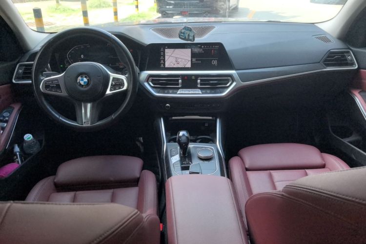 Used BMW 3 Series 2021 325i M Sport Package Center Console