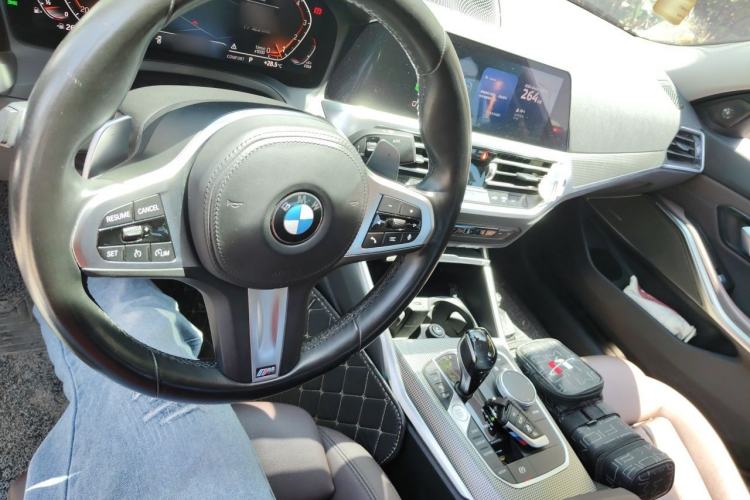 Used BMW 3 Series 2021 Facelifted 325Li M Sport Night Edition Package Center Console