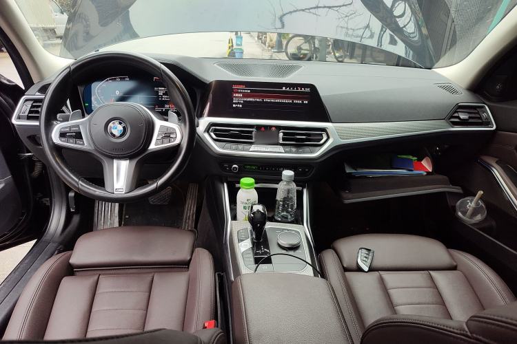 Used BMW 3 Series 2021 325i M Sport Night Edition package Center Console