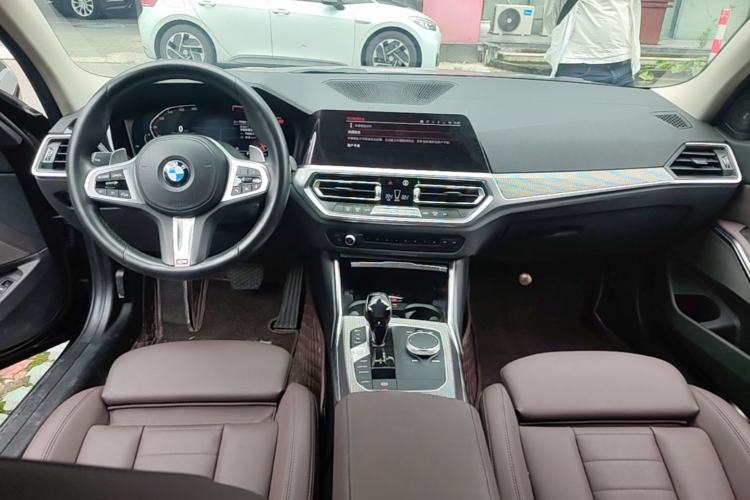 Used BMW 3 Series 2021 Second Facelift 325Li M Sport Night Edition Package Center Console