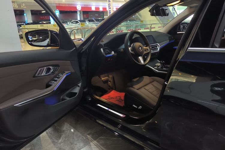 Used BMW 3 Series 2021 Second Facelift 325i M Sport Package Driver Seat