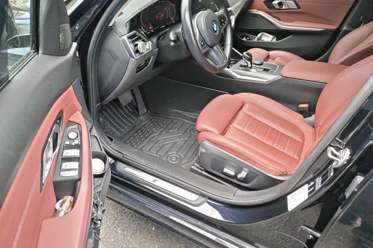 Used BMW 3 Series 2021 Second Facelift 325Li M Sport Night Edition Package Driver Seat