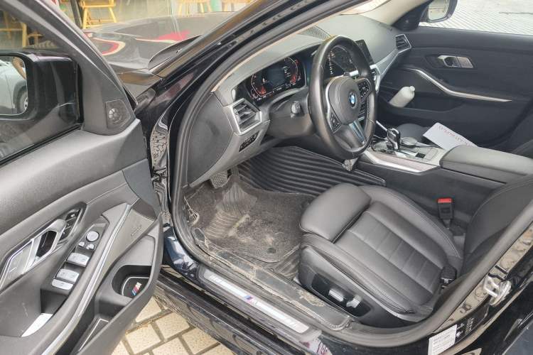 Used BMW 3 Series 2021 325Li M Sport Shadowline Package Driver Seat