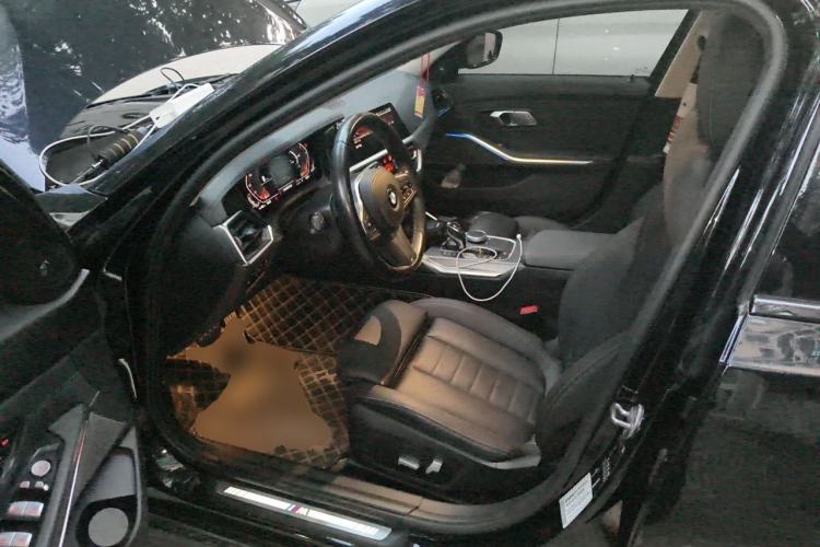 Used BMW 3 Series 2021 330i M Sport Night Edition Driver Seat