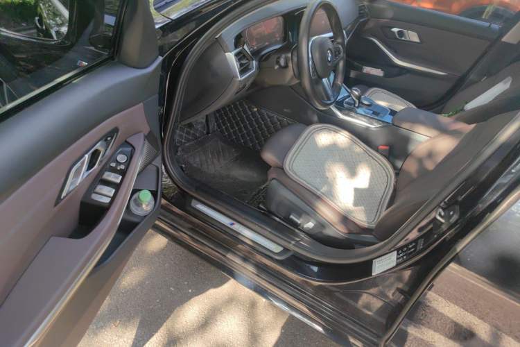 Used BMW 3 Series 2021 Restyled 325Li xDrive M Sport Package Driver Seat