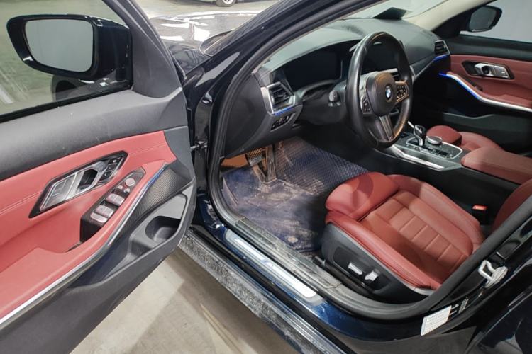 Used BMW 3 Series 2021 Second Facelift 325i M Sport Package Driver Seat