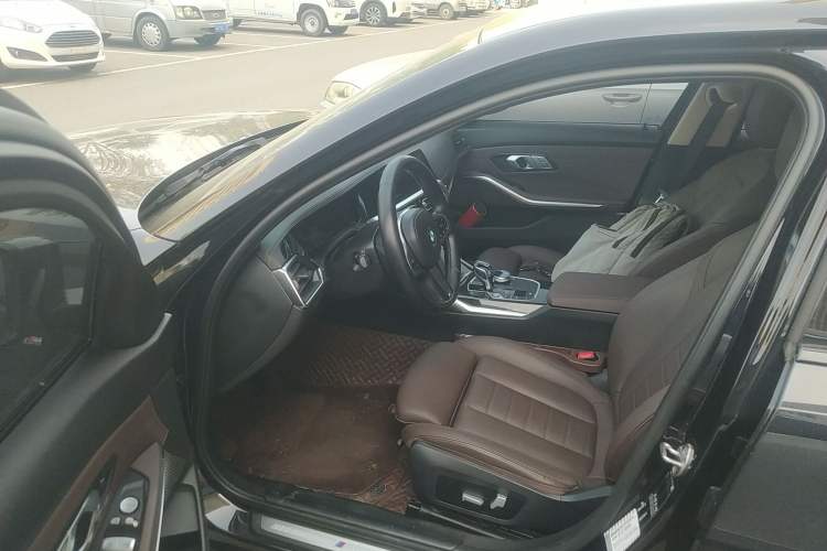 Used BMW 3 Series 2021 Second Facelift 325Li M Sport Package Driver Seat