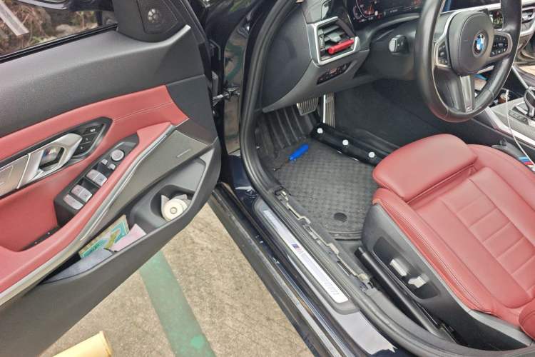 Used BMW 3 Series 2021 325Li M Sport Shadowline Package Driver Seat