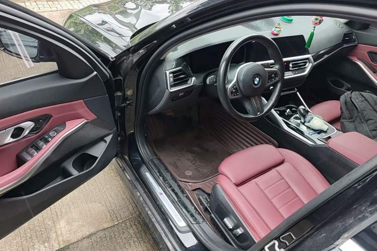 Used BMW 3 Series 2021 Second Facelift 320Li M Sport Package Driver Seat