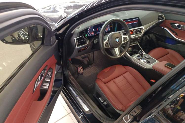 Used BMW 3 Series 2021 Facelifted 325Li M Sport Night Edition Package Driver Seat