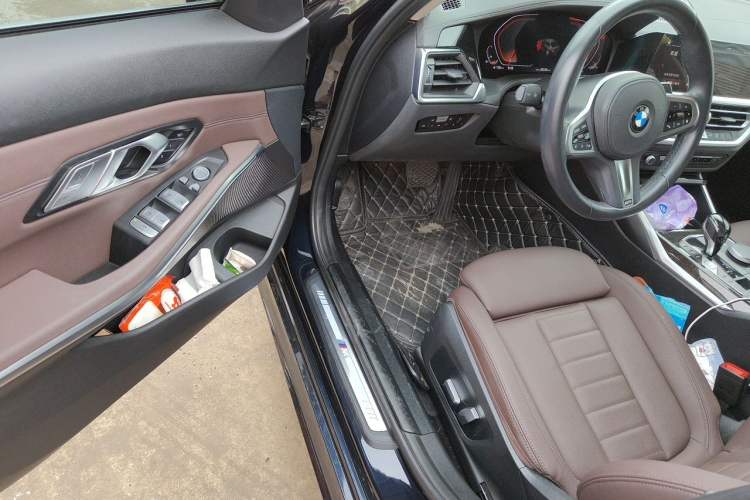 Used BMW 3 Series 2021 Restyled 325Li M Sport Package Driver Seat