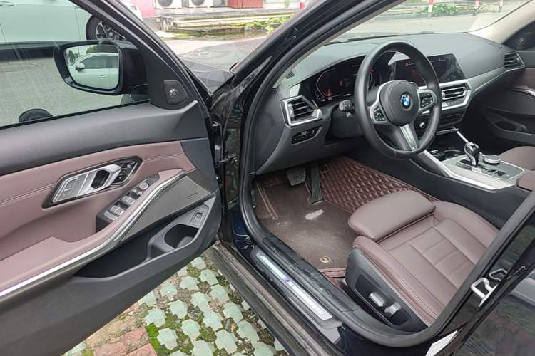 Used BMW 3 Series 2021 Second Facelift 325Li M Sport Night Edition Package Driver Seat
