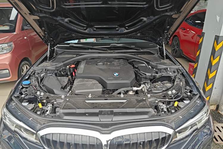 Used BMW 3 Series 2021 Restyled 325Li M Sport Package Engine Bay