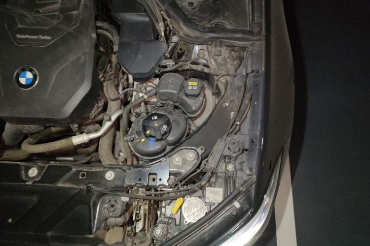 Used BMW 3 Series 2021 325Li M Sport Shadowline Package Engine Bay Left