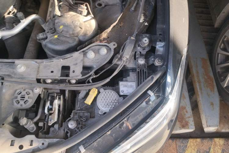 Used BMW 3 Series 2021 Second Facelift 325i M Sport Night Edition Package Engine Bay Left