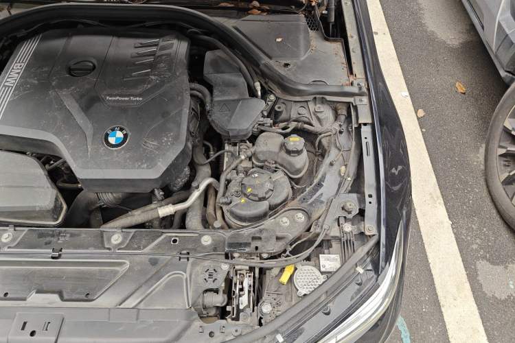 Used BMW 3 Series 2021 330i M Sport Night Edition Engine Bay Left