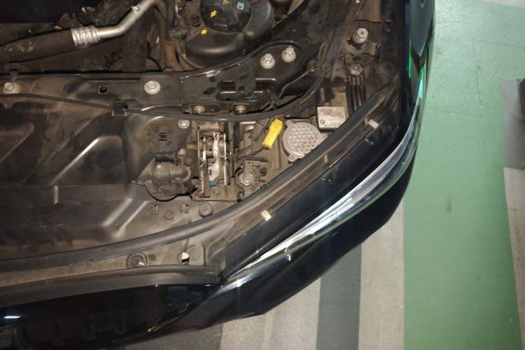 Used BMW 3 Series 2021 325i M Sport Night Edition package Engine Bay Left