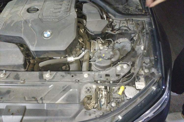 Used BMW 3 Series 2021 Second Facelift 325i M Sport Package Engine Bay Left