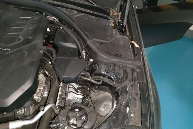 Used BMW 3 Series 2021 Restyled 325i M Sport Night Edition Package Engine Bay Left