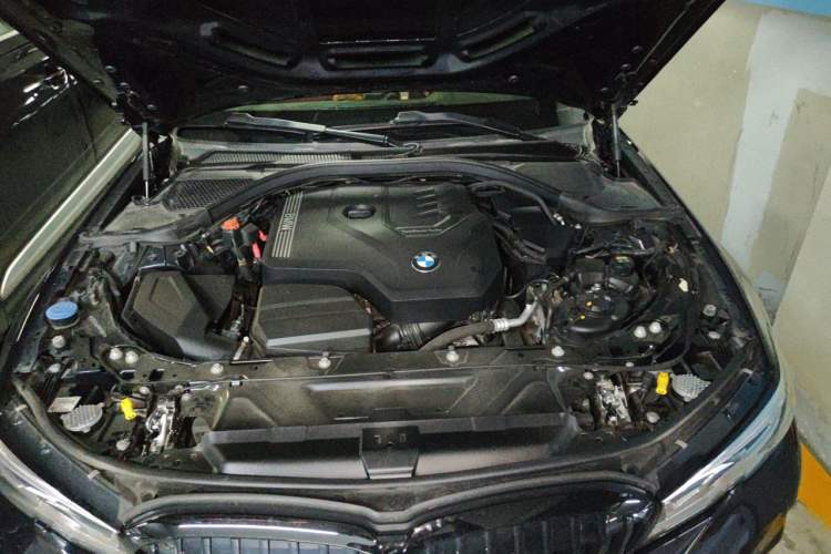 Used BMW 3 Series 2021 325i M Sport Night Edition package Engine Bay Left