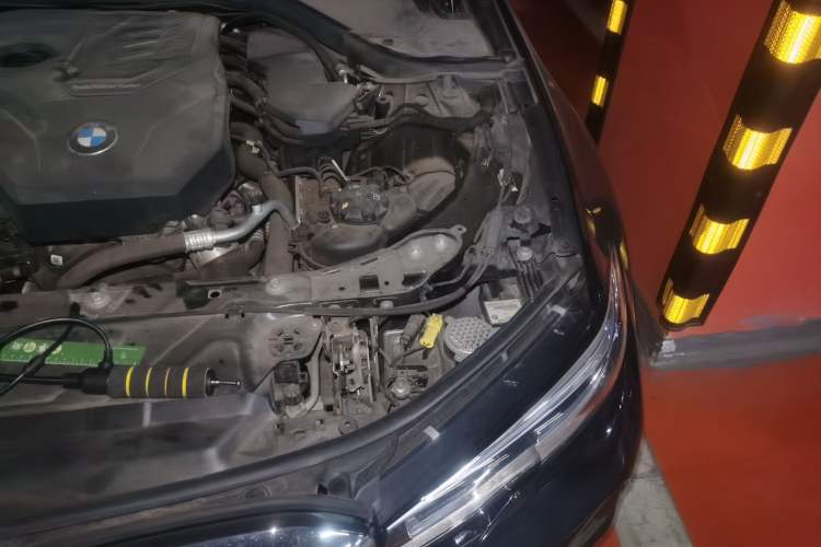 Used BMW 3 Series 2021 Restyled 325i M Sport Package Engine Bay Left