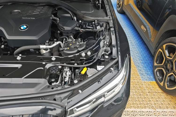 Used BMW 3 Series 2021 Restyled 325i M Sport Package Engine Bay Left