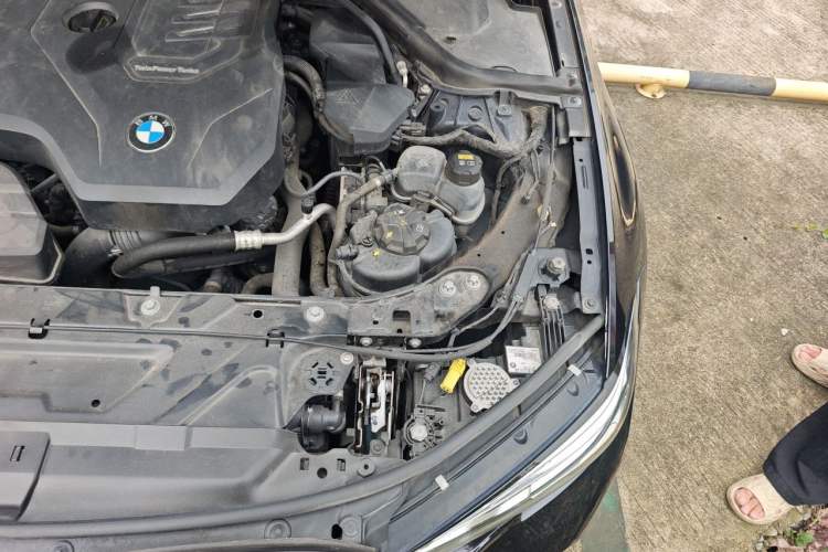 Used BMW 3 Series 2021 325Li M Sport Shadowline Package Engine Bay Left