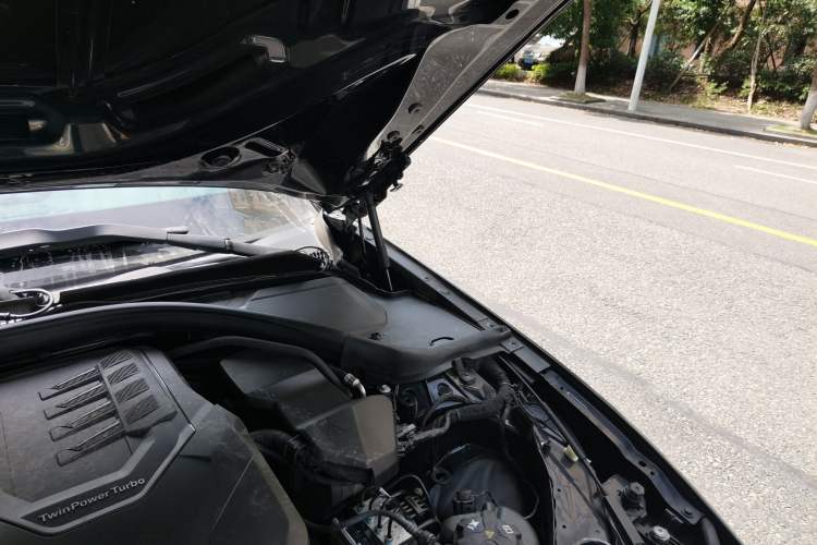 Used BMW 3 Series 2021 Second Facelift 320i Sport Package Engine Bay Left