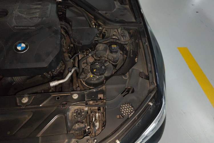 Used BMW 3 Series 2021 325i M Sport Night Edition package Engine Bay Left