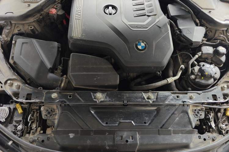 Used BMW 3 Series 2021 325i M Sport Night Edition package Engine Bay