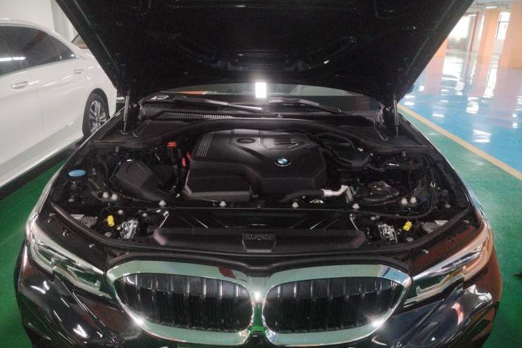 Used BMW 3 Series 2021 Restyled 325Li M Sport Package Engine Bay