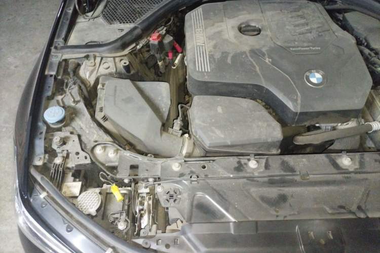 Used BMW 3 Series 2021 Second Facelift 325i M Sport Package Engine Bay Right