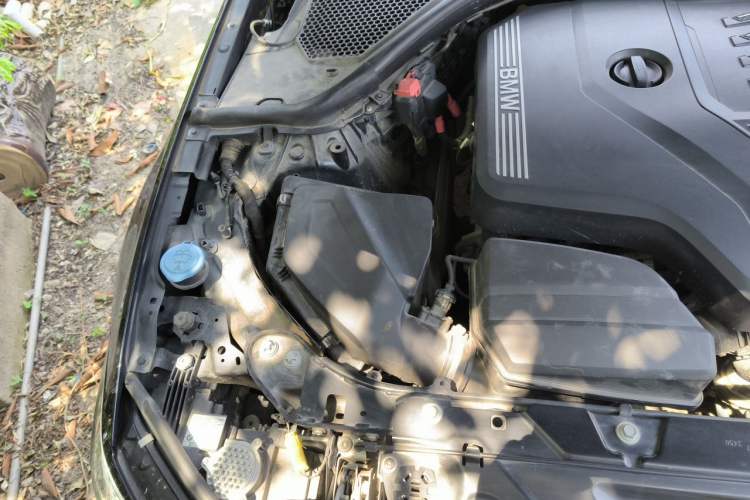 Used BMW 3 Series 2021 325Li M Sport Shadowline Package Engine Bay Right