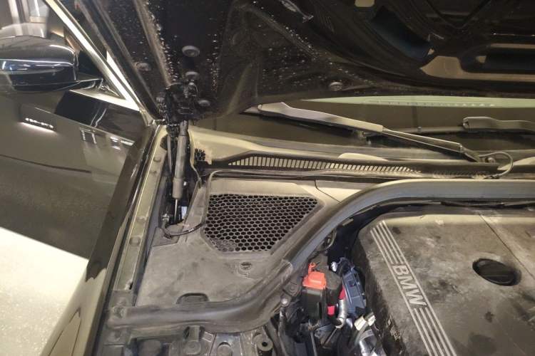 Used BMW 3 Series 2021 Facelifted 320Li M Sport Package Engine Bay Right
