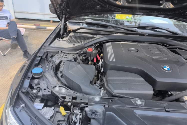 Used BMW 3 Series 2021 Second Facelift 325Li M Sport Package Engine Bay Right