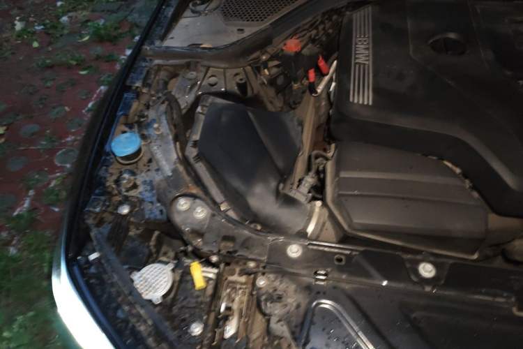 Used BMW 3 Series 2021 Restyled 325i M Sport Package Engine Bay Right