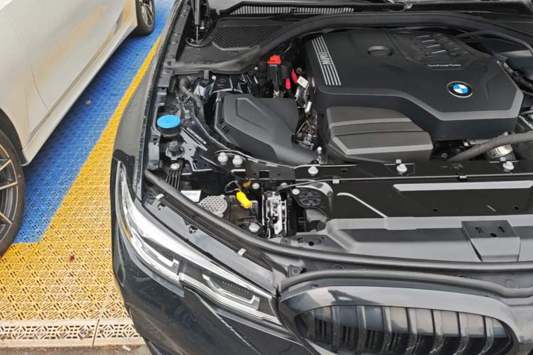 Used BMW 3 Series 2021 Restyled 325i M Sport Package Engine Bay Right