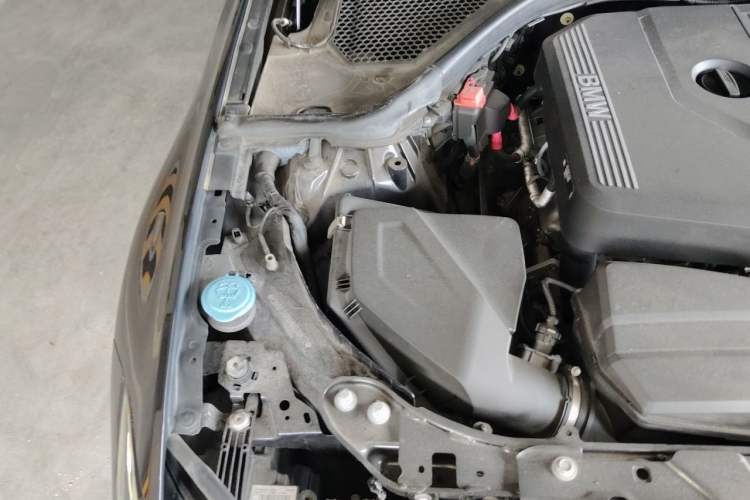 Used BMW 3 Series 2021 325i M Sport Night Edition package Engine Bay Right