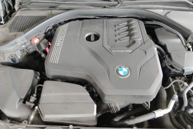 Used BMW 3 Series 2021 325i M Sport Night Edition package Engine Bay