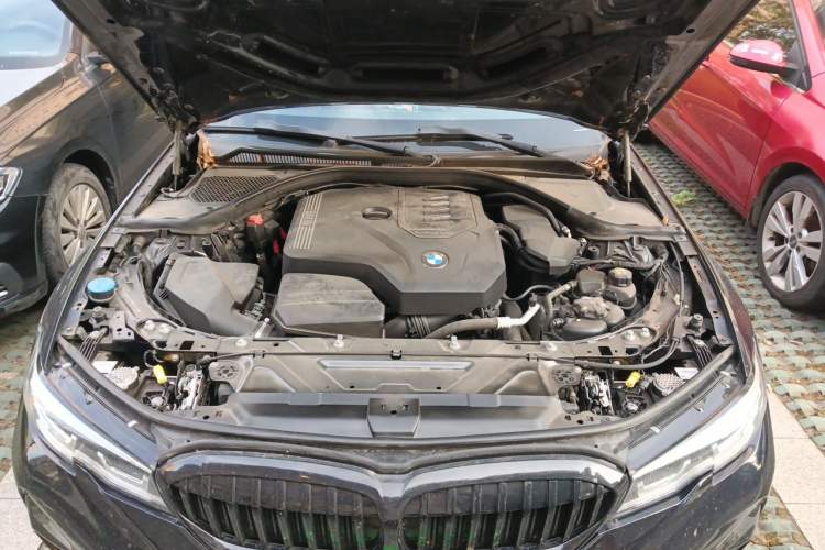 Used BMW 3 Series 2021 325i M Sport Night Edition package Engine Bay
