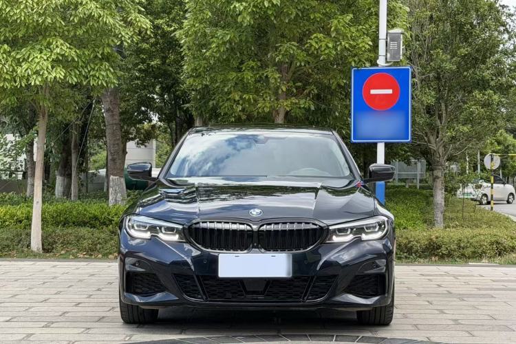 Used BMW 3 Series 2021 Second Facelift 330Li xDrive M Sport Night Edition Package Exterior 1