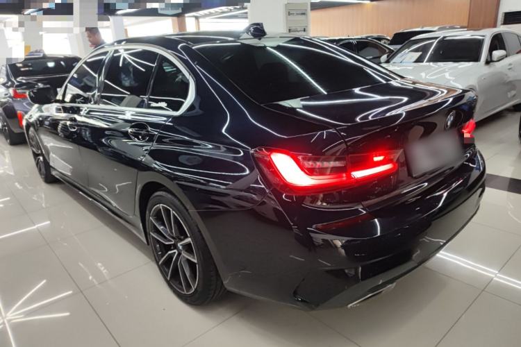 Used BMW 3 Series 2021 Facelifted 320Li M Sport Package Exterior 2