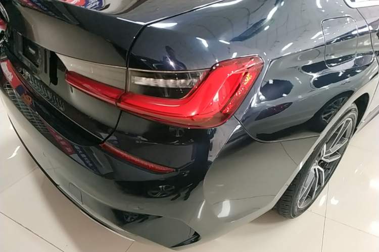 Used BMW 3 Series 2021 320Li M Sport Package Exterior 3