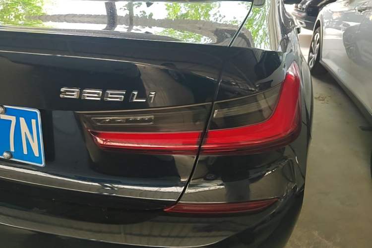 Used BMW 3 Series 2021 Facelifted 320Li M Sport Package Exterior 3