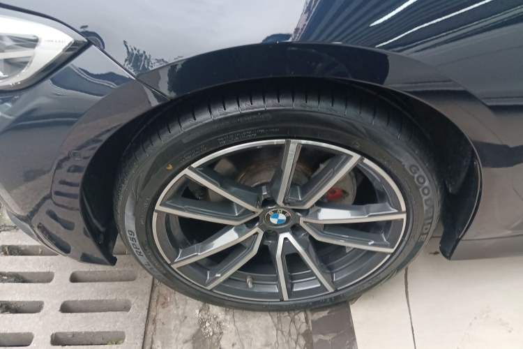 Used BMW 3 Series 2021 Restyled 325Li M Sport Package Exterior 3