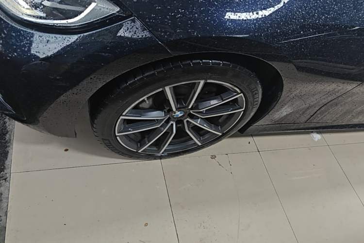 Used BMW 3 Series 2021 Restyled 325Li M Sport Package Exterior 4