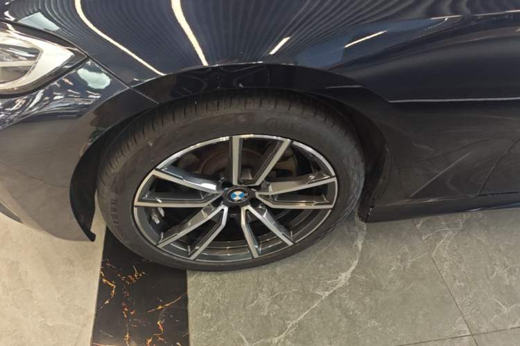 Used BMW 3 Series 2021 Facelifted 320Li M Sport Package Exterior 4