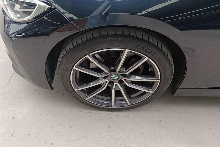 Used BMW 3 Series 2021 Facelifted 320Li M Sport Package Exterior 4
