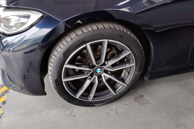 Used BMW 3 Series 2021 325Li M Sport Package Exterior 4